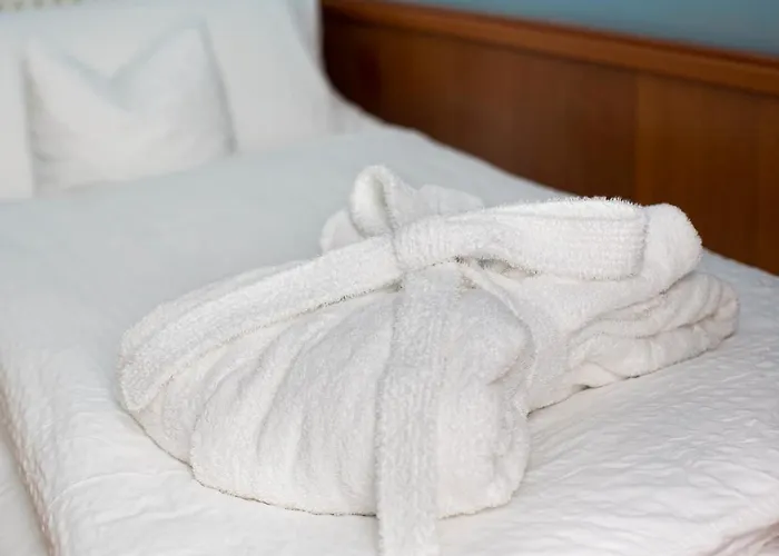 Elisa & 3* Bordighera