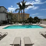 Elisa & Hotel