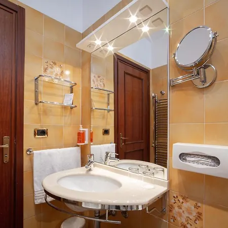 Otel Elisa & 3*