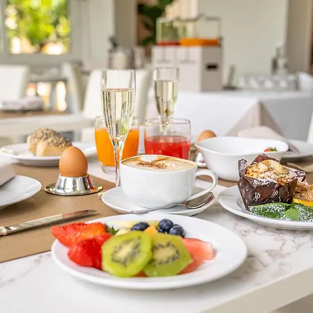 Elisa & Hotel Bordighera