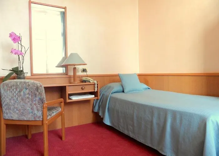 Elisa & 3* Bordighera